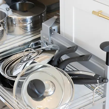 Jantaris Luxury By The Sea By Renters Prestige Appartamento