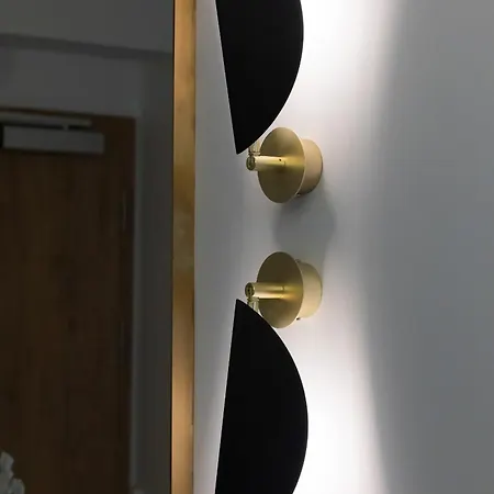 Jantaris Luxury By The Sea By Renters Prestige Appartamento